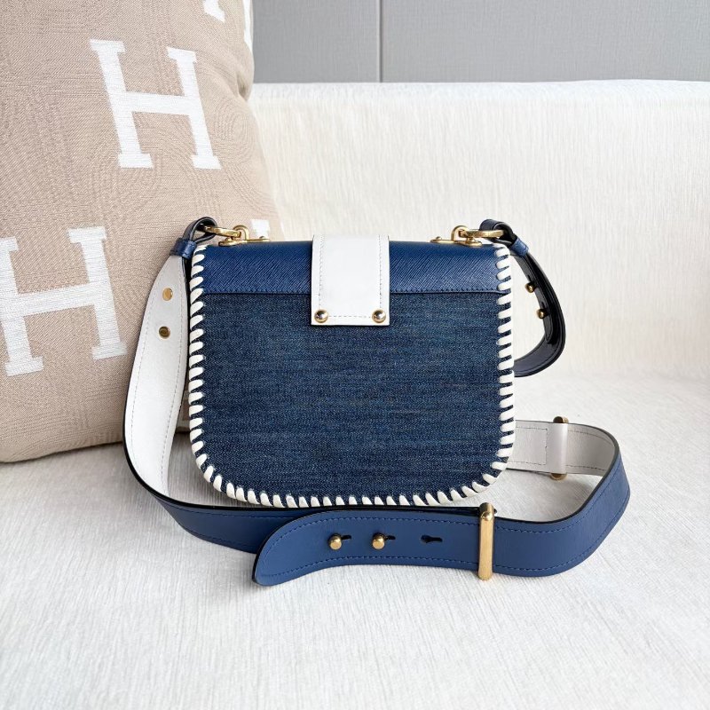 Prada 牛仔拼色小方包 20*16*5   98新配件塵袋-5