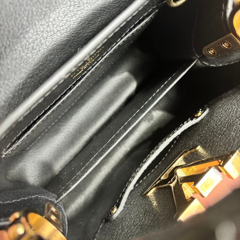 特殊皮革 超甜割愛::LOUIS VUITTON:: LV MINI CAPUCINES 黑色鱷魚皮金釦手提斜背兩用包-13