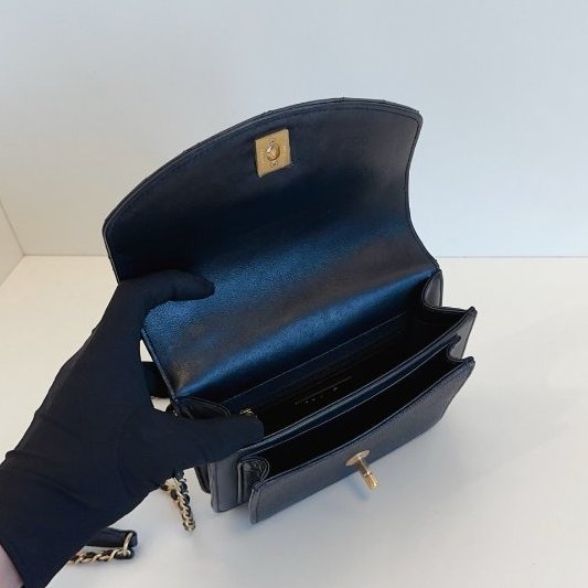 香奈兒/Chanel 黑金小號 孟買繫列 風琴郵差包口蓋包-11