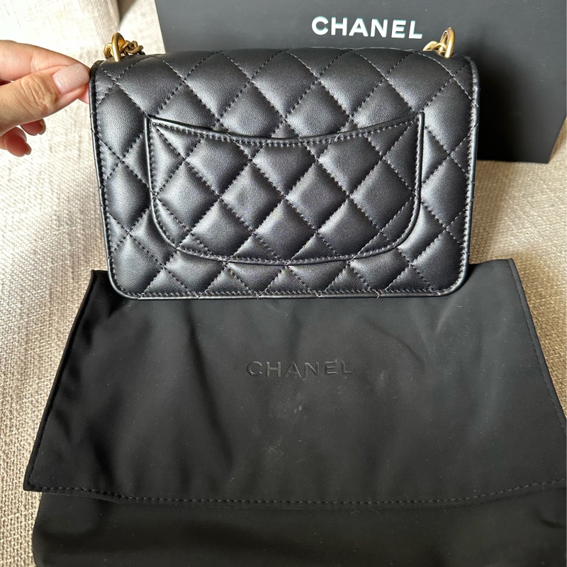 Chanel woc 山茶花調節扣🖤容量大好裝 只揹一次幾乎全新-6