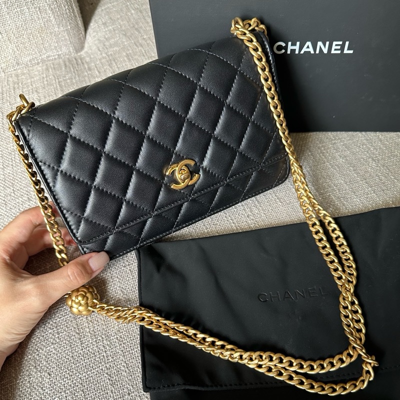 Chanel woc 山茶花調節扣🖤容量大好裝 只揹一次幾乎全新-9