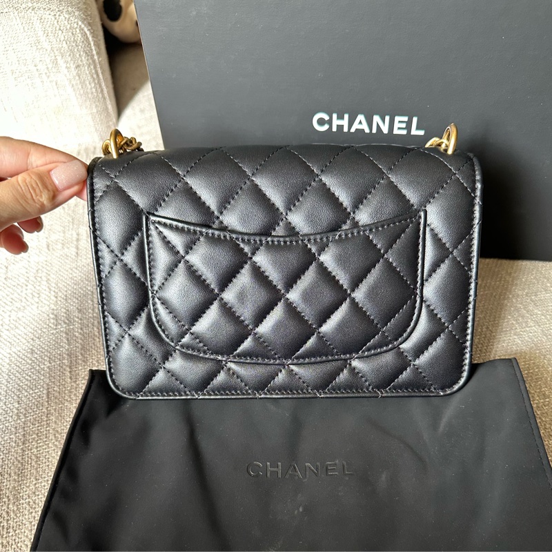 Chanel woc 山茶花調節扣🖤容量大好裝 只揹一次幾乎全新-11