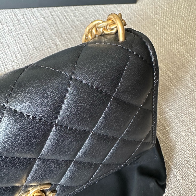 Chanel woc 山茶花調節扣🖤容量大好裝 只揹一次幾乎全新-15