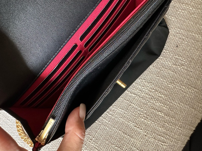 Chanel woc 山茶花調節扣🖤容量大好裝 只揹一次幾乎全新-17