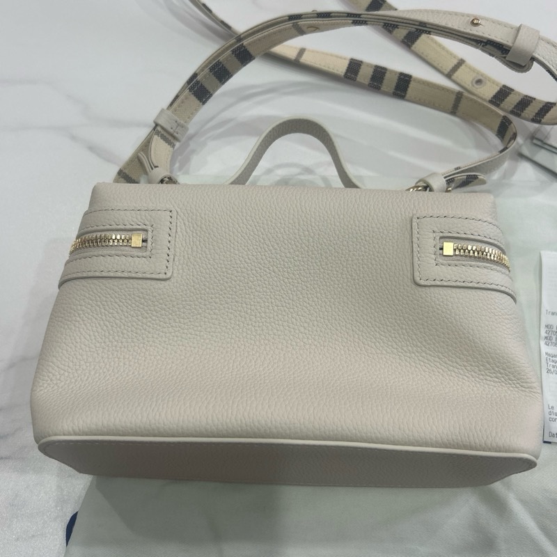 Burberry Bloomsbury 化妝包 盒子包 淺米色-2
