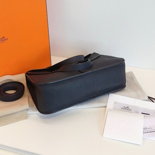 近新品 Hermes愛馬仕 Halzan31郵差包-3