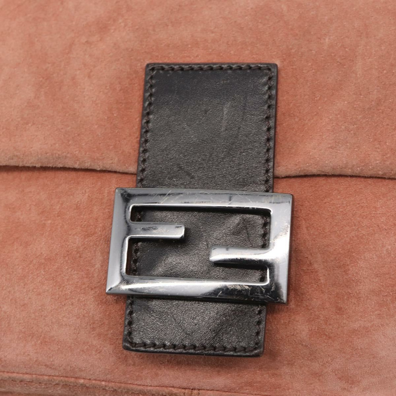 【日本直送】FENDI Mamma Baguette 單肩包 粉紅銀色麂皮 正品 176353A-17