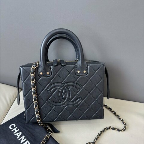近新品 香奈兒/Chanel 黑金化粧盒子包 芯片款