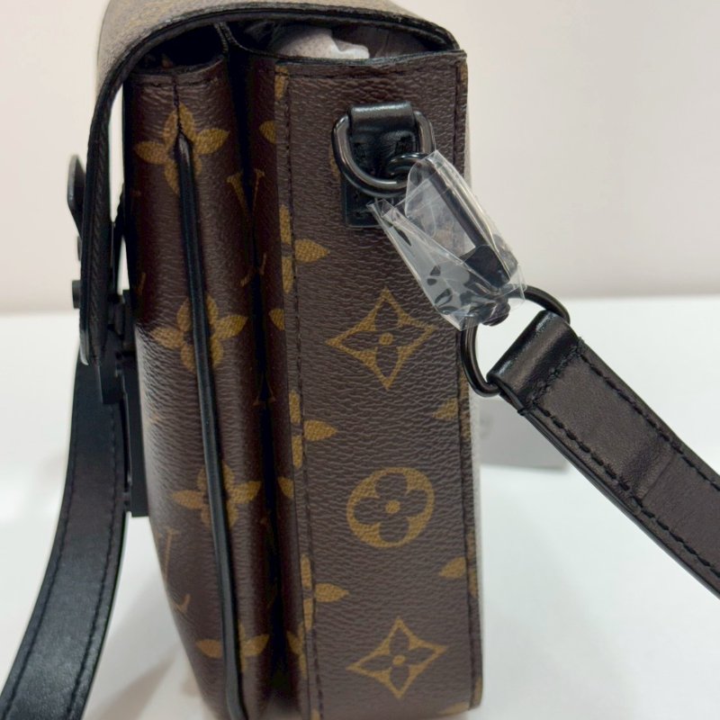 LV 斜背包/側背包 M81522 85成新-7