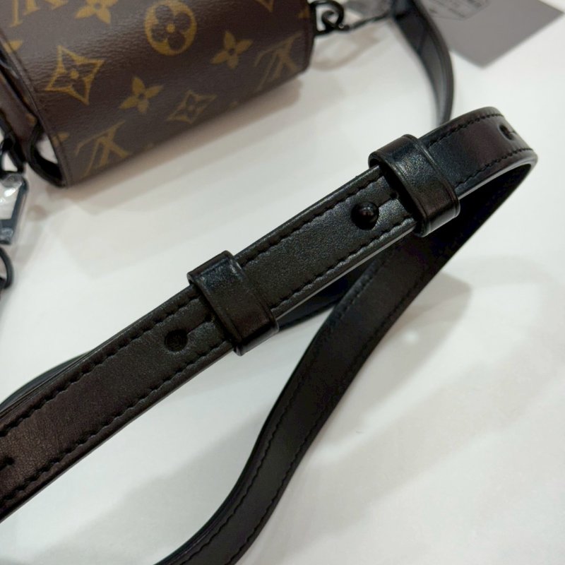 LV 斜背包/側背包 M81522 85成新-11