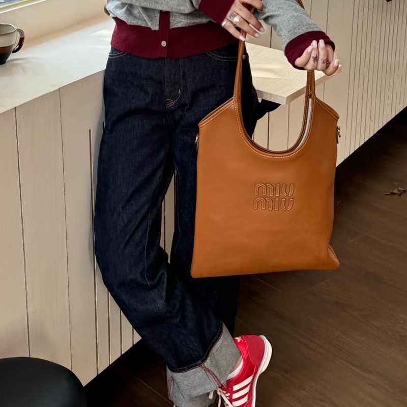 MiuMiu系千金風超限量低價中號ivy手提包肩背包托特包 🪗-1