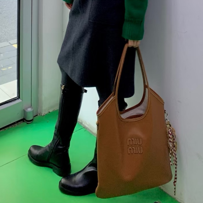 MiuMiu系千金風超限量低價中號ivy手提包肩背包托特包 🪗-3