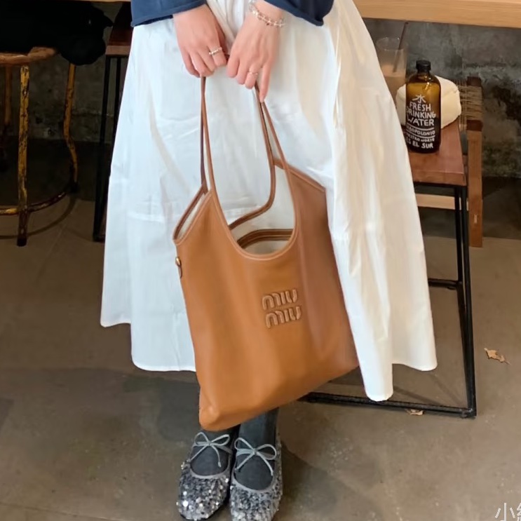 MiuMiu系千金風超限量低價中號ivy手提包肩背包托特包 🪗-19