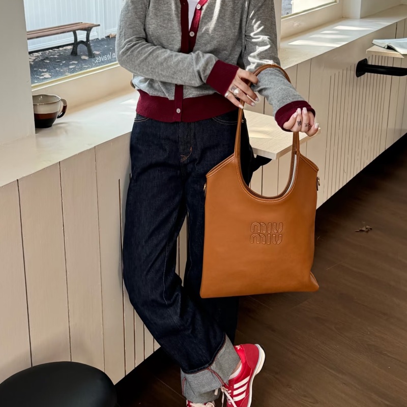 MiuMiu系千金風超限量低價中號ivy手提包肩背包托特包 🪗-24