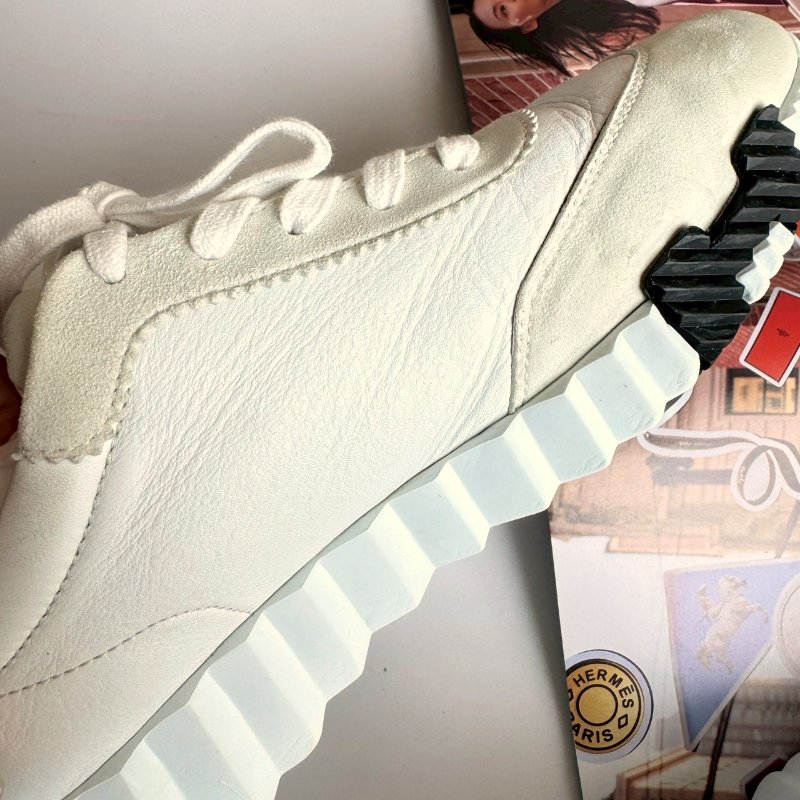 Hermes 白色拼黑休閒鞋38👟-4