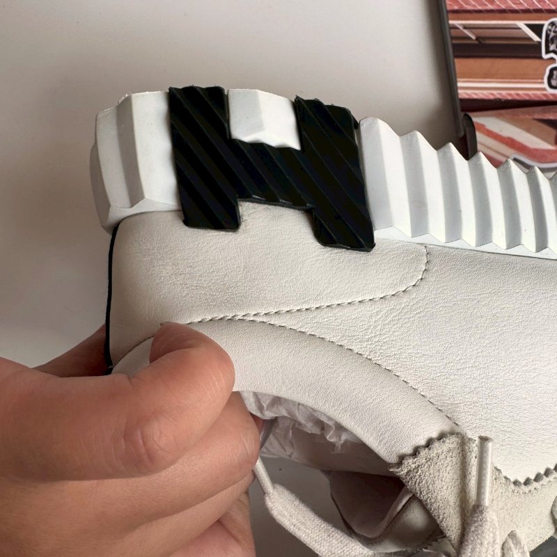 Hermes 白色拼黑休閒鞋38👟-9