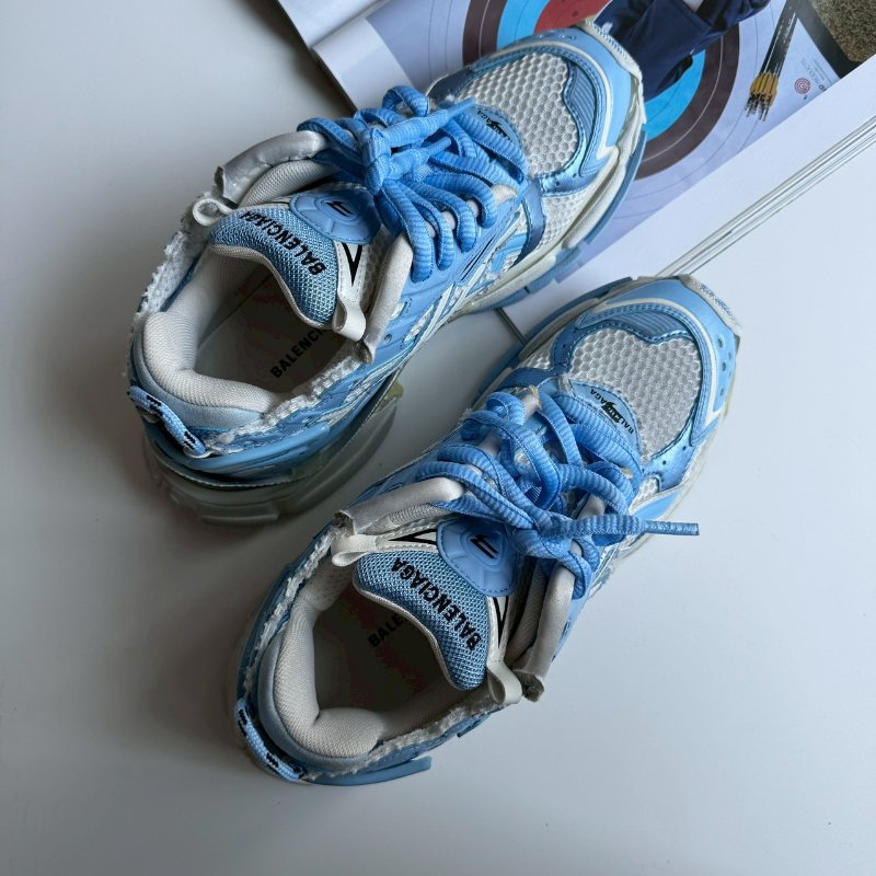 ❤️‍🔥上腳超顯細 Balenciaga 淺藍色老爹鞋38-1