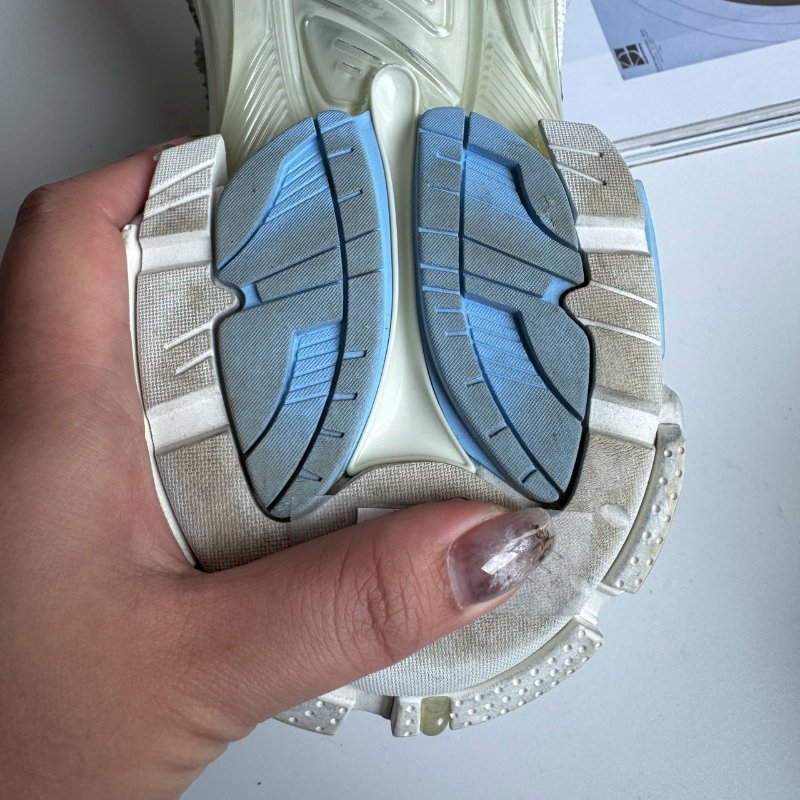 ❤️‍🔥上腳超顯細 Balenciaga 淺藍色老爹鞋38-9