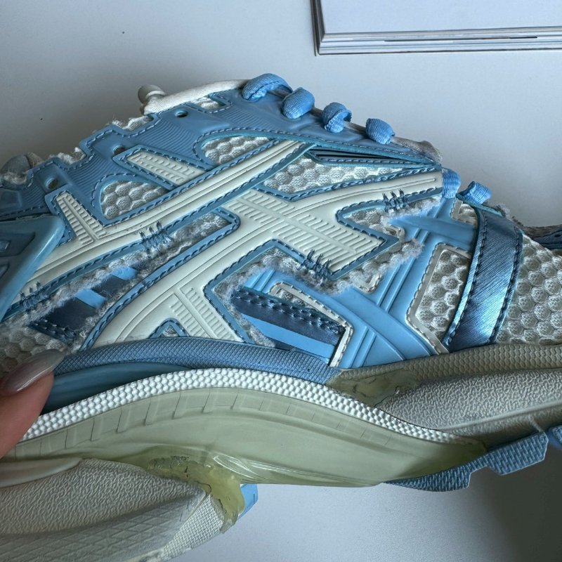 ❤️‍🔥上腳超顯細 Balenciaga 淺藍色老爹鞋38-13