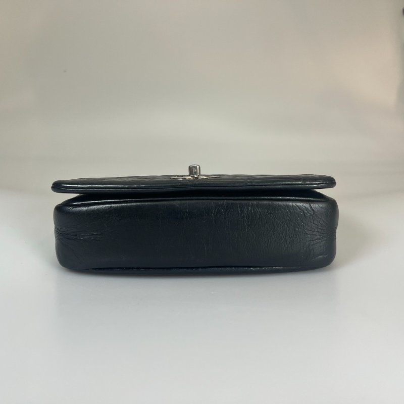 CHANEL 季節款肩背包牛皮黑 保卡款18開-4