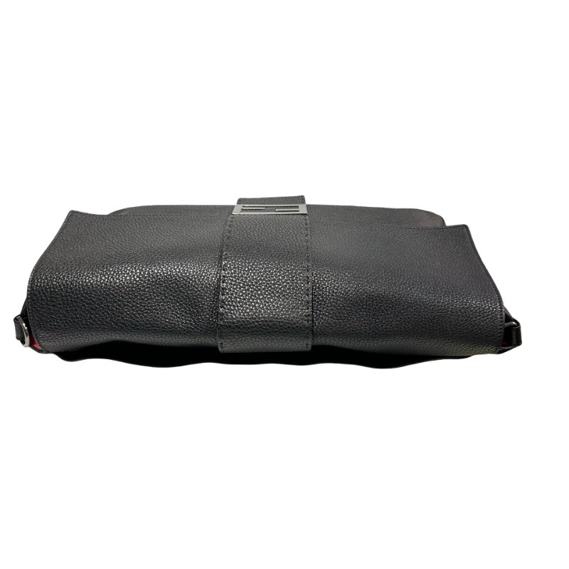 FENDI Calfskin Leather Baguette messenger Messenger Bag PHW Black-7
