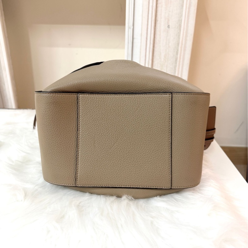 羅意威Loewe 小型Hammock手提肩背包 米色-3