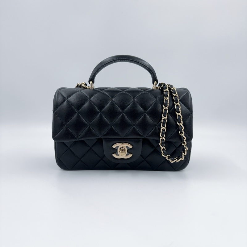 CHANEL黑色羊皮淡金釦手把20cm coco AS2431（膠膜還在！）-4