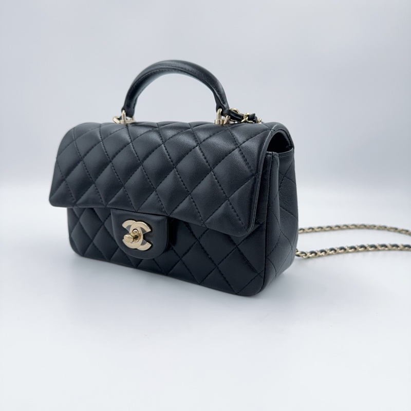 CHANEL黑色羊皮淡金釦手把20cm coco AS2431（膠膜還在！）-6