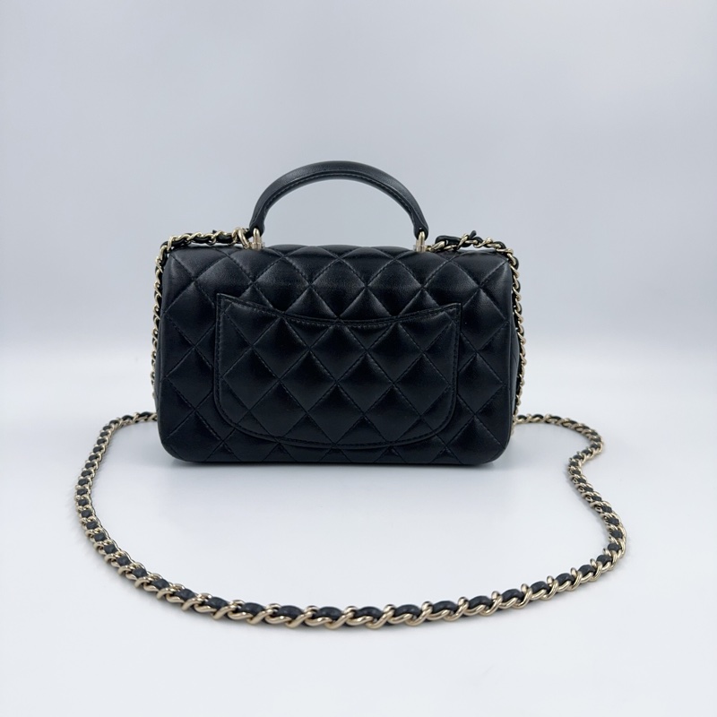 CHANEL黑色羊皮淡金釦手把20cm coco AS2431（膠膜還在！）-7