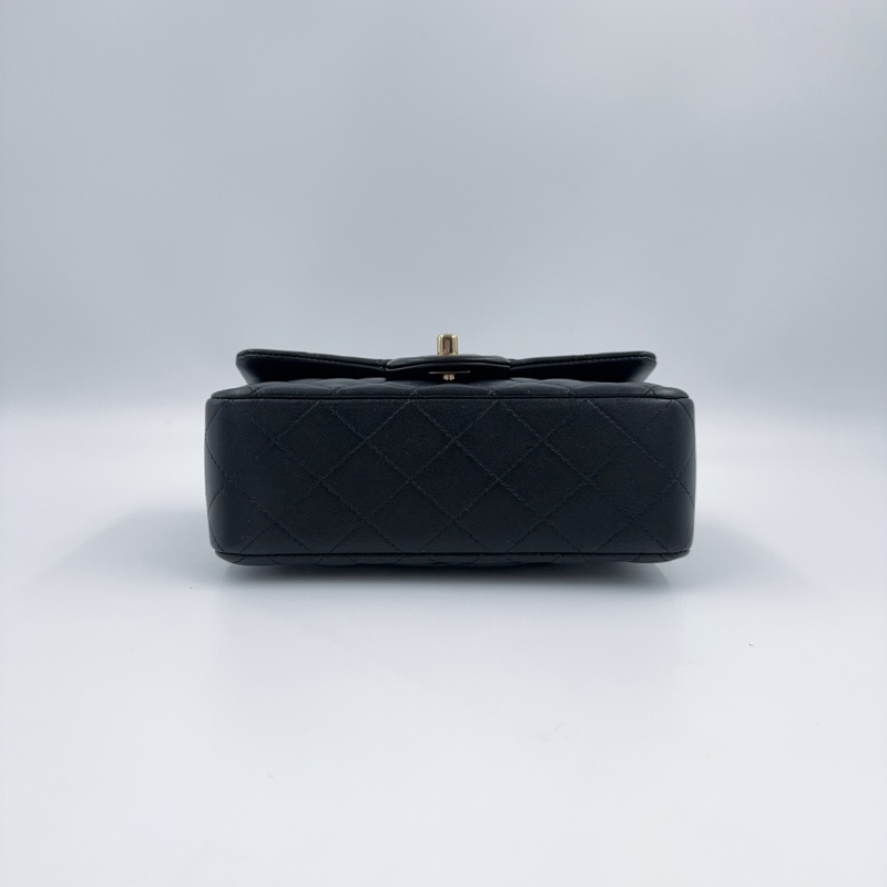 CHANEL黑色羊皮淡金釦手把20cm coco AS2431（膠膜還在！）-8