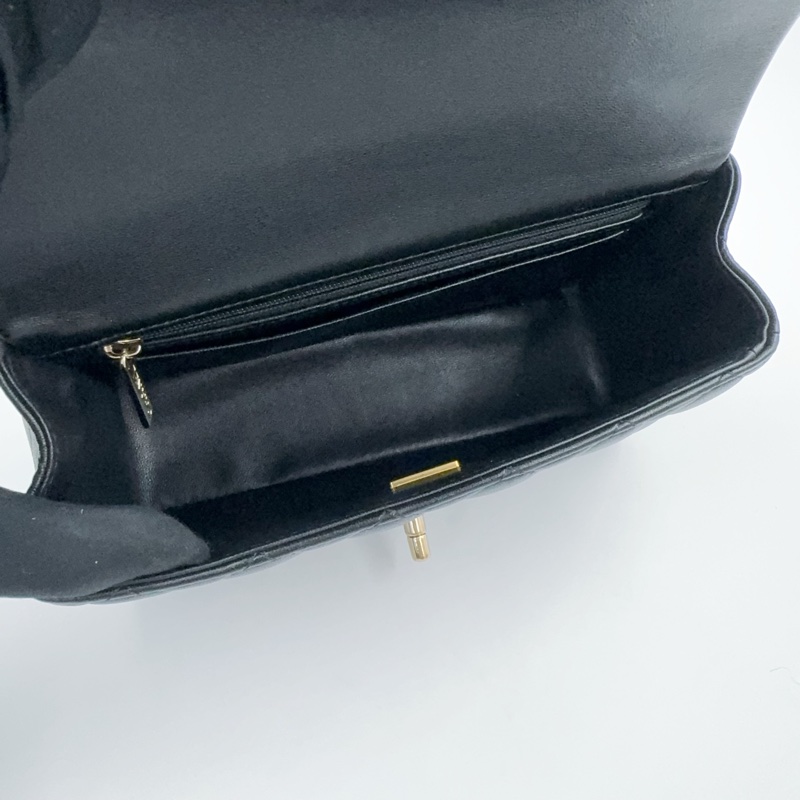 CHANEL黑色羊皮淡金釦手把20cm coco AS2431（膠膜還在！）-9