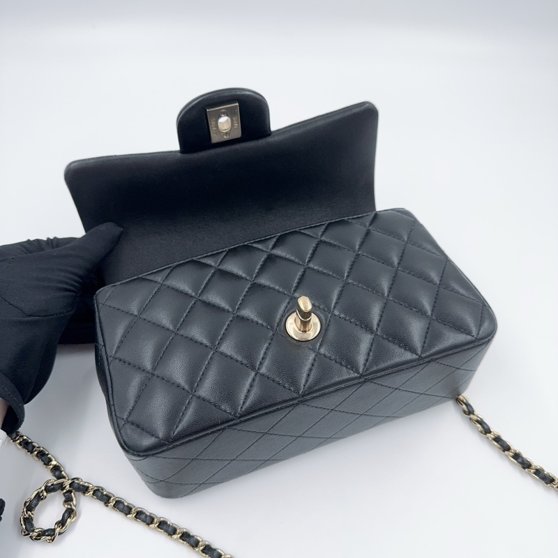 CHANEL黑色羊皮淡金釦手把20cm coco AS2431（膠膜還在！）-11