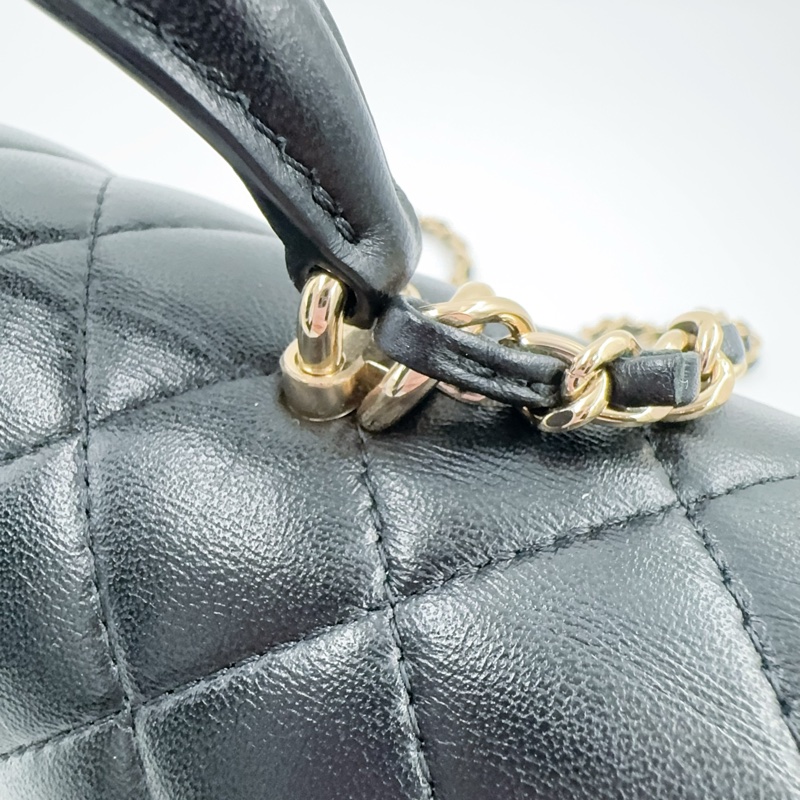 CHANEL黑色羊皮淡金釦手把20cm coco AS2431（膠膜還在！）-15