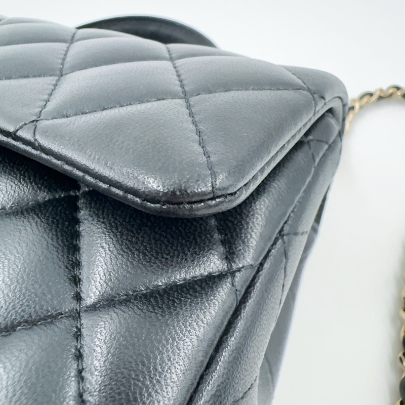 CHANEL黑色羊皮淡金釦手把20cm coco AS2431（膠膜還在！）-19