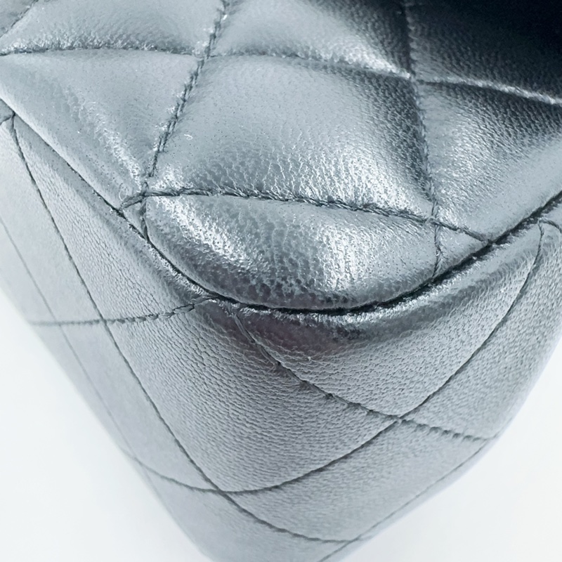 CHANEL黑色羊皮淡金釦手把20cm coco AS2431（膠膜還在！）-23