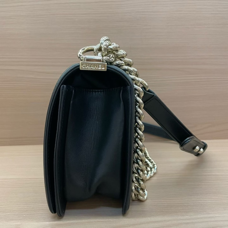 Chanel 黑金 LEBOY 羊皮 2018年 24開 中號 菱格金扣鏈條包  有卡 有塵袋 無盒子 尺寸底長25*高15*寬8*-2