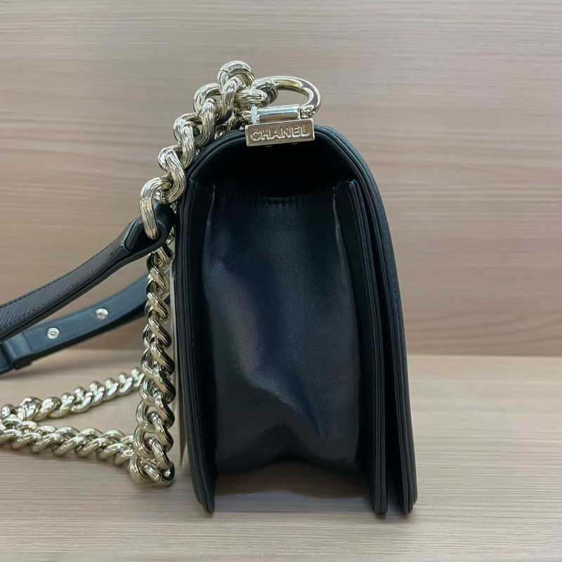 Chanel 黑金 LEBOY 羊皮 2018年 24開 中號 菱格金扣鏈條包  有卡 有塵袋 無盒子 尺寸底長25*高15*寬8*-3
