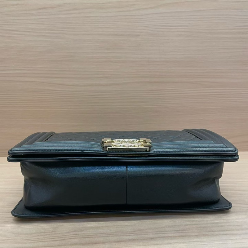 Chanel 黑金 LEBOY 羊皮 2018年 24開 中號 菱格金扣鏈條包  有卡 有塵袋 無盒子 尺寸底長25*高15*寬8*-5