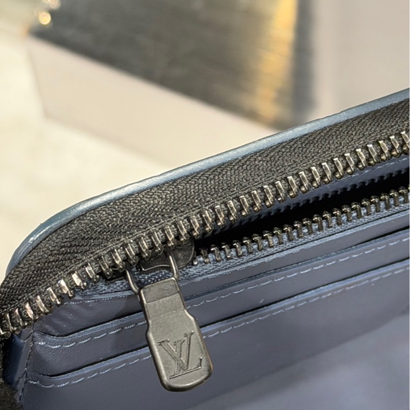 近全新有購證🌟Louis Vuitton LV 藍色壓紋皮革長夾｜Classic Trend CT精品｜台北東區實體-6