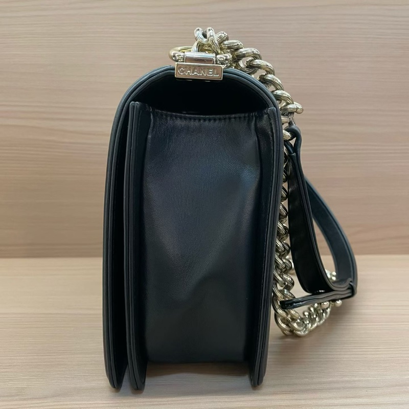 Chanel 黑銀LEBOY   中大號 2017年 23開 牛皮鏈條包 有塵袋 無卡 無盒子 尺寸底長 28*高17*寬8*-2