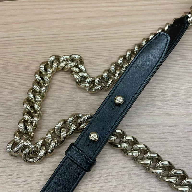 Chanel 黑銀LEBOY   中大號 2017年 23開 牛皮鏈條包 有塵袋 無卡 無盒子 尺寸底長 28*高17*寬8*-8