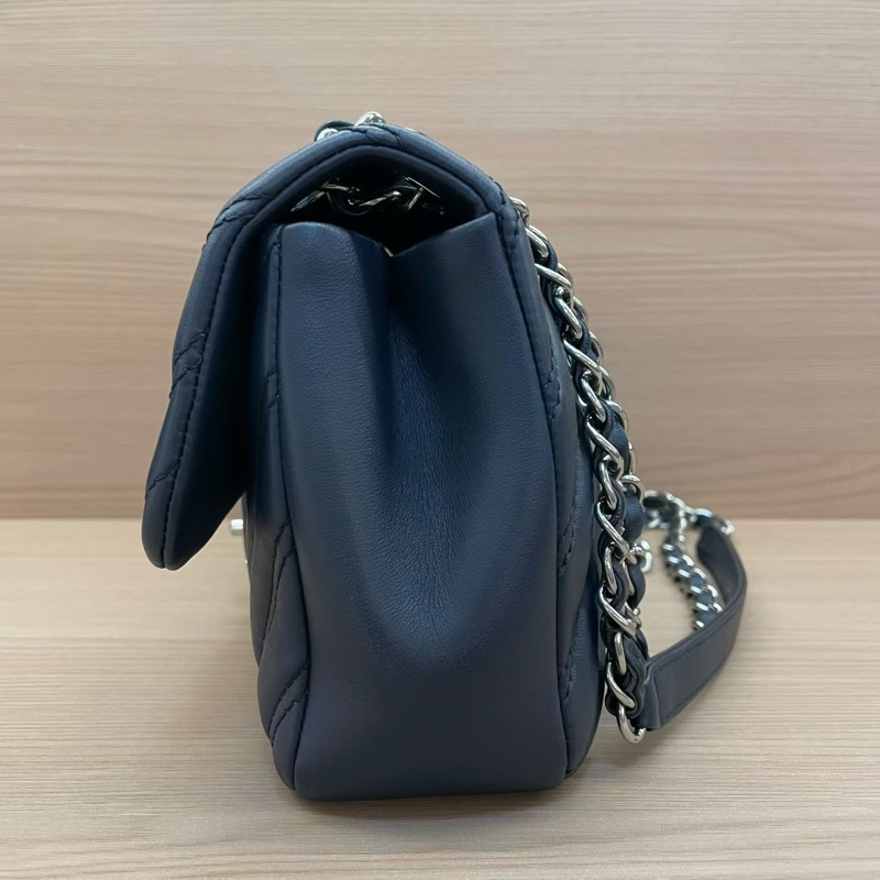 Chanel/藍銀羊皮中號v纹翻盖包 CF 2016年 21開 有塵袋 無卡 無盒子 尺寸底長26*高15*-3