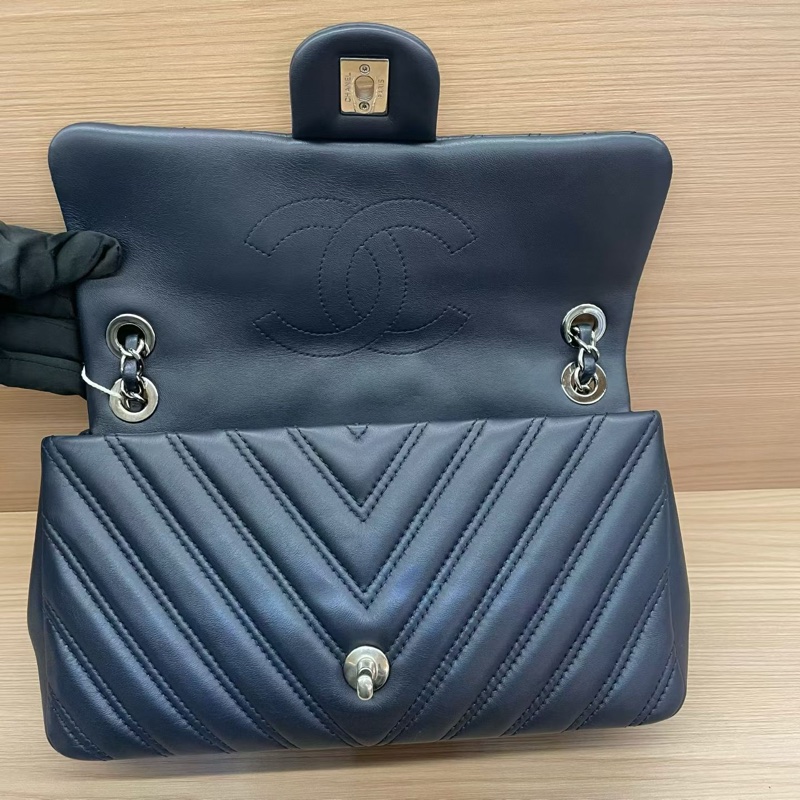 Chanel/藍銀羊皮中號v纹翻盖包 CF 2016年 21開 有塵袋 無卡 無盒子 尺寸底長26*高15*-6