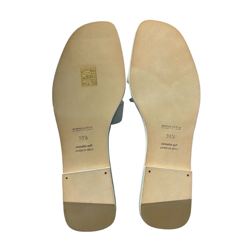 HERMÈS Oran Clous Pyramides Sandals Shoes White-3