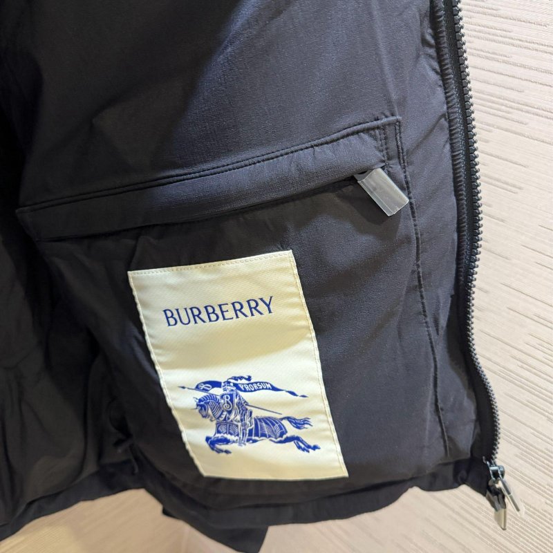 💎Han's house精品服飾💎 Burberry 格紋 羽絨外套 背心兩穿 連帽可拆 原價65000-7