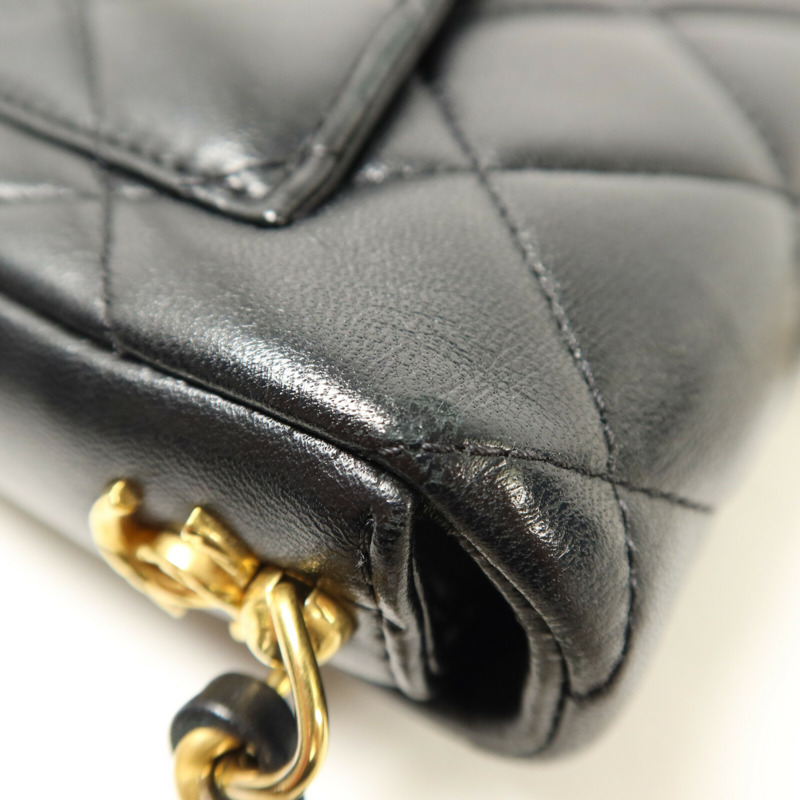 CHANEL 羊皮皮革Chain Shoulder鏈帶肩背袋-17