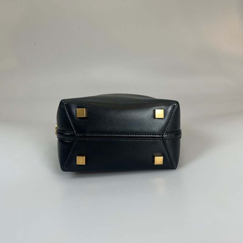 YSL 765870 黑金LE 37 MINI 水桶包-5
