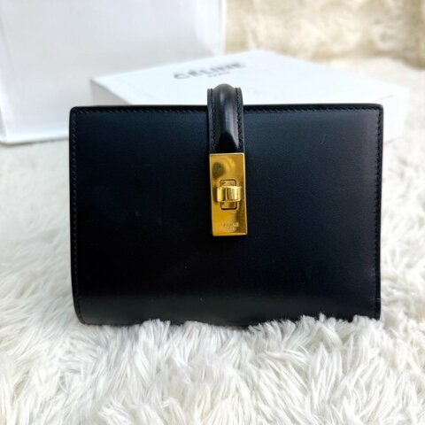 Celine 亮澤牛皮革配零錢袋錢包