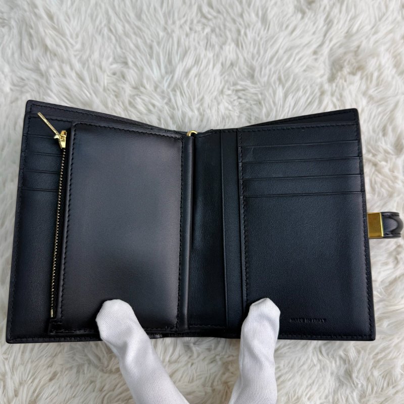 Celine 亮澤牛皮革配零錢袋錢包-6