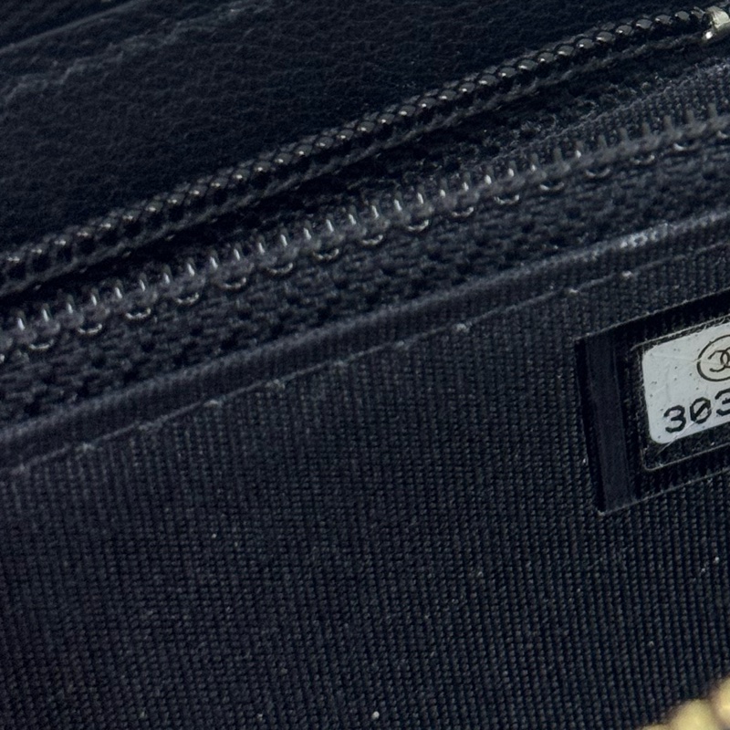 Chanel黑金LOGO拉鍊中夾-6